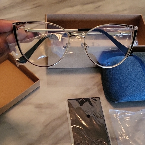 Stylish Frames - Picture 2 of 2